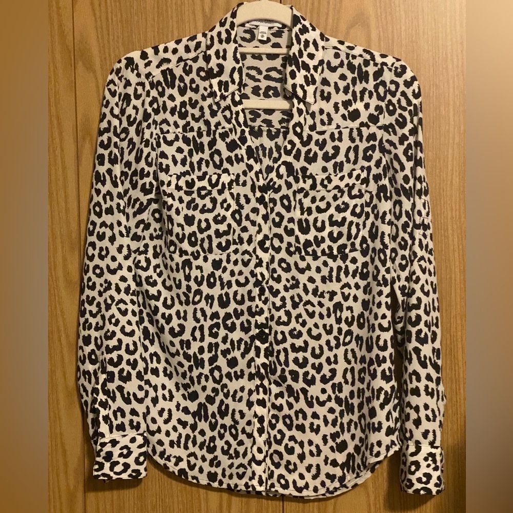 Express Portofino Shirt XS | Leopard Animal Print | Button Down Blouse